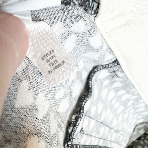 J. Crew Women's Heart Print Winnie Slim Leg Ankle-Length Pants Black White Siz 4 - Picture 9 of 13